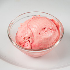ice cream ball in the bowl