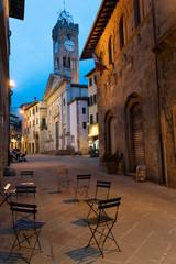 Fototapeta na wymiar Poggibonsi (Siena) by night