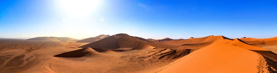 Atemberaubendes Panorama von der Spitze der Düne 45, Namib-Wüste, Namibia © Nadine