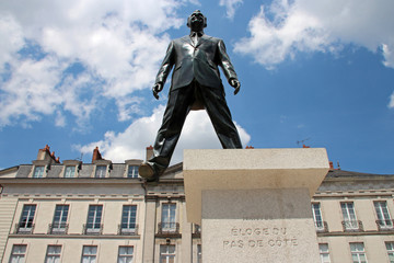 statue in a square (place du bouffay) in nantes (france)