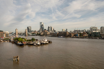 Naklejka premium Vista panorámica del Tower Bridge, Londres, Inglaterra
