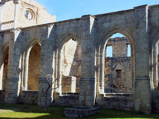 Monasterio de Santa María la Real en Pelayos de la Presa