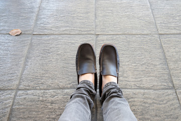 man casual leather shoes