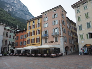 Fototapeta na wymiar Riva del Garda am Gardasee im Trentino 