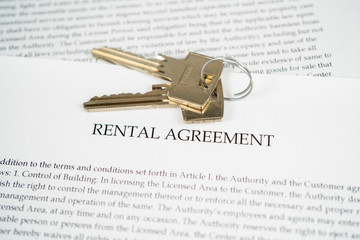 Rental agreement with house keys