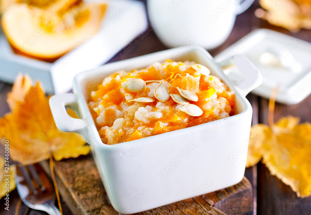 Sticker pumpkin porridge