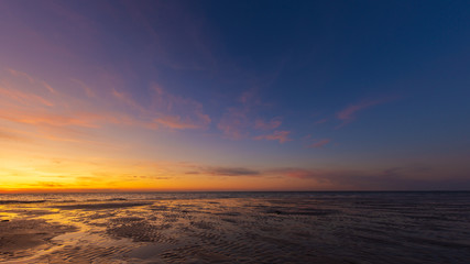 Fototapeta na wymiar Panorama Sunset at the beach