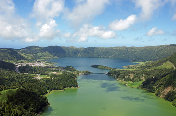 Fototapeta na wymiar Viewpoint of Blue Lagoon lakes at Sete Cidades, Azores, Portugal
