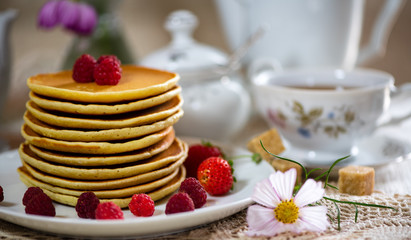 pancakes with fresh berries