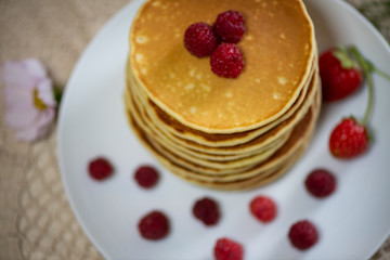 pancakes with berries