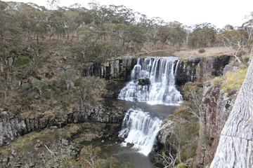 Fototapeta na wymiar Twin Water Falls