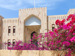 Obraz premium Historical glamorous Building in Muscat (مسقط, Maskat) Sultanate of Oman