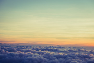 Fototapeta na wymiar Beautiful sky and clouds before sunset