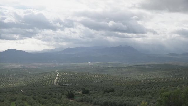 Time lapse of a storm passing over the olive fields of Úbeda.