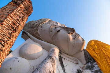 face of reclining buddha at Wat Khun Inthapramun is temple that built in Sukhothai era. The signature of this temple is the big beautiful reclining Buddha.