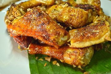  Grilled chicken is a popular food because it is fragrant and delicious. Can eat at any age