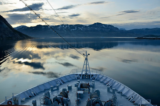 Kreuzfahrtschiff im Prins Christian Sund, Gr&ouml;nland