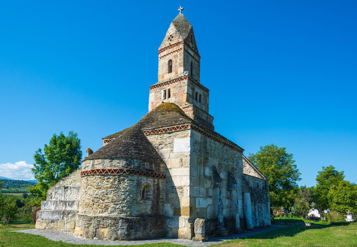 &Auml;lteste Orthodoxe Kirche Rum&auml;niens in Densus (13. Jh.)