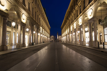 Fototapeta na wymiar The town of Turin in Italy photographed at night