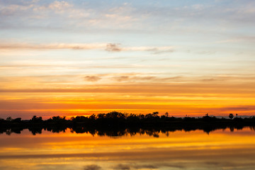 Obraz premium colorful dramatic sky with cloud at sunset