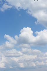Fototapeta na wymiar beautiful dark blue sky and white clouds