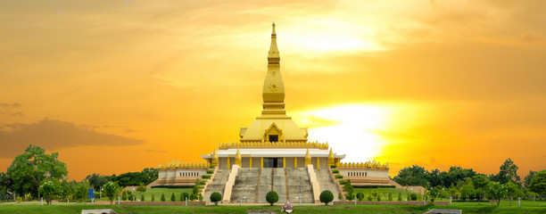 Chedi Maha Mongkol Bua