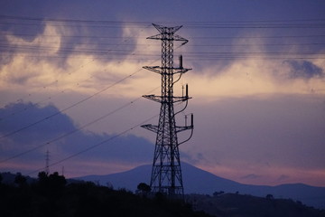 torres de distribucion de energia electrica en alta tension at