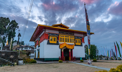 Sangag Choling monastery is situated at the southwest side of Gyalzing, west District. Sang-ngag Cholingmonastery is claimed to have founded by Lama Lhatsun Chhenpo.