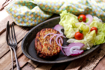 haché de thon et salade