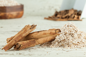 oat flakes with cinnamon sticks