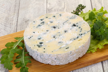 Round blue cheese