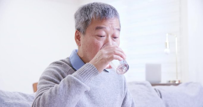 old man eat medicine pills