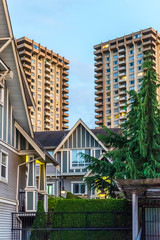 Fototapeta premium Luxury house at night in Vancouver, Canada.
