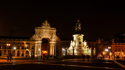 Fototapeta na wymiar Lisbon by night