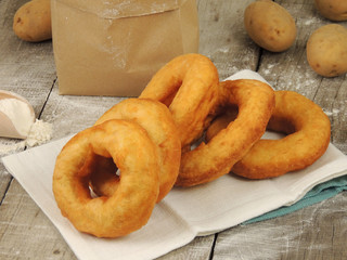 Cuddruriaddri, cullurialli: typical fried donuts prepared in Cosenza - Calabria at Christmas time