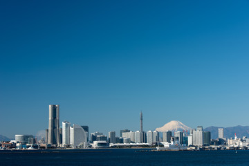 Fototapeta na wymiar 横浜と富士山と青空