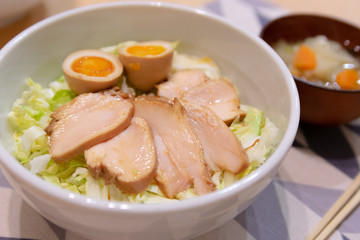 チャーシュー丼