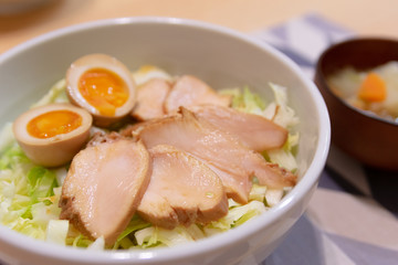 チャーシュー丼