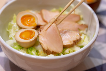 チャーシュー丼