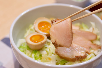 チャーシュー丼
