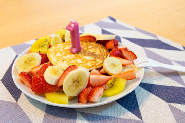 フルーツパンケーキ