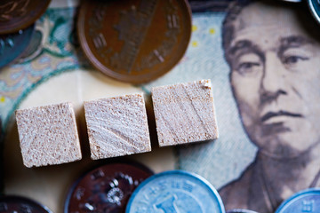 3文字・空白・日本円
