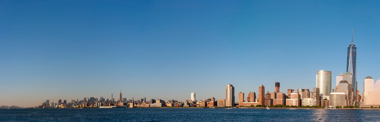 Fototapeta na wymiar Panorama der Skyline von Manhattan, New York City