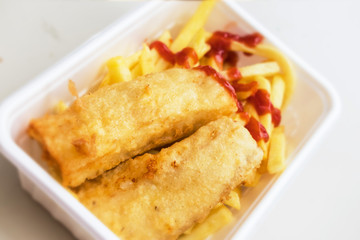 フィッシュ&チップス　British fast food fish and chips