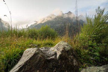 3 korony - Góry Pieniny podczas mgły © SebbPL