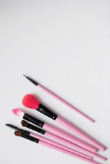 makeup brushes pink