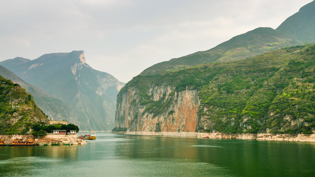 Majestic Qutang Gorge and the Mighty Yangtze River - Baidicheng, Chongqing, China