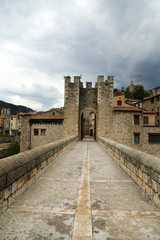 Fototapeta na wymiar Medieval fortificate town Besalu, Catalonia. Spain