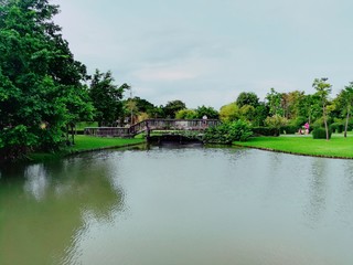 Fototapeta premium lake in the park