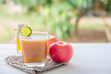 Healthy drink,Reduce cholesterol in the blood vessels of smoothies with red apple and lemon, Honey...